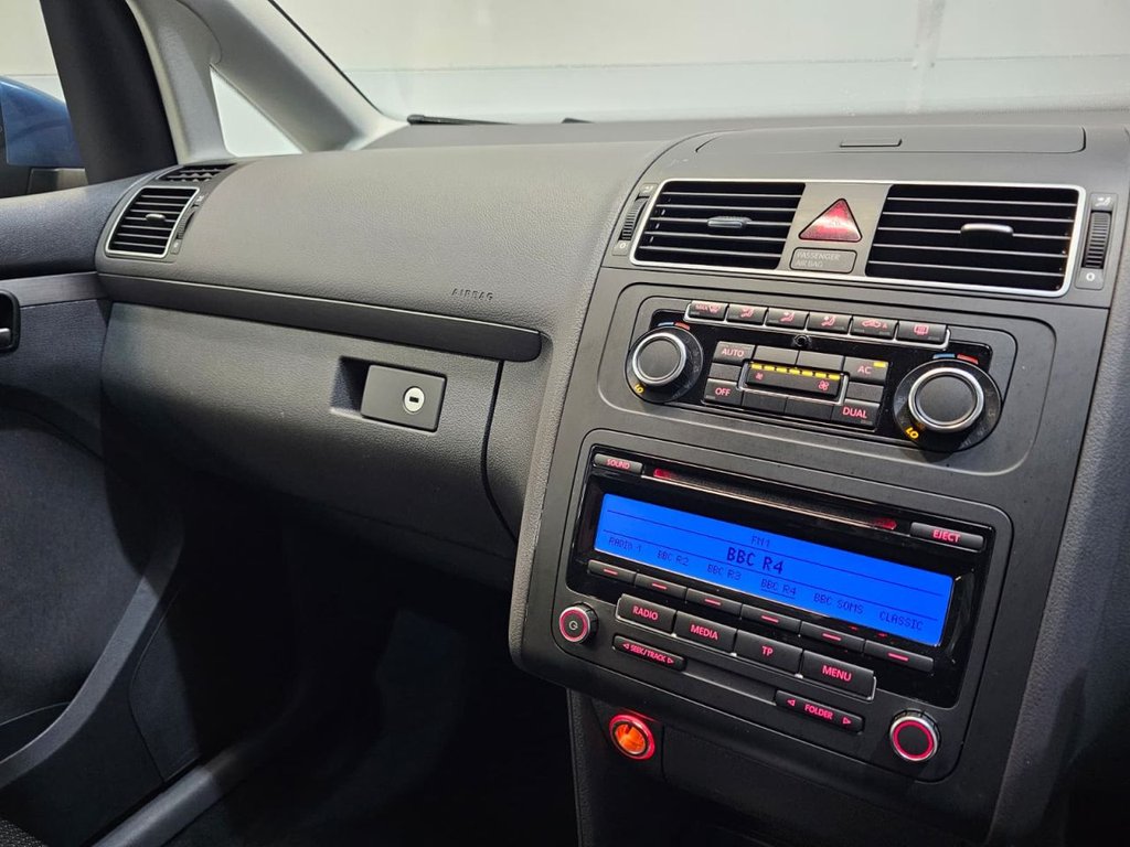 Used Volkswagen Touran 2011 for sale - 75985842: Photo 39