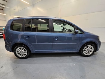 Used Volkswagen Touran 2011 for sale - 75985842: Photo 3