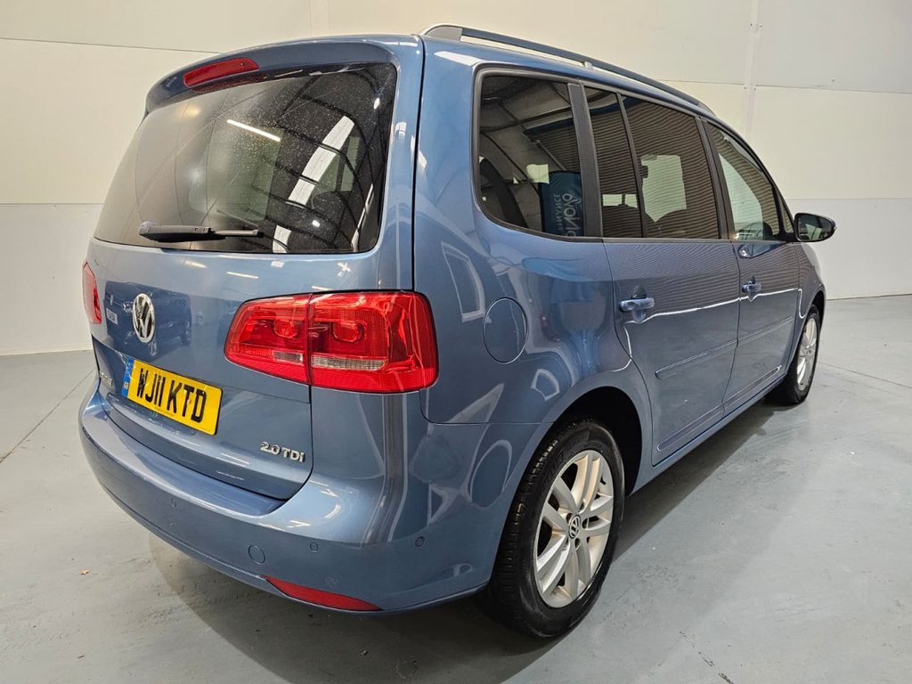 Used Volkswagen Touran 2011 for sale - 75985842: Photo 4