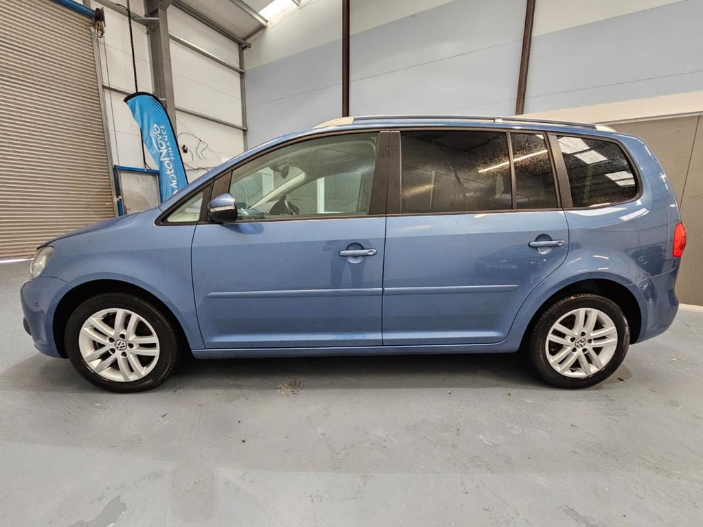 Used Volkswagen Touran 2011 for sale - 75985842: Photo 9
