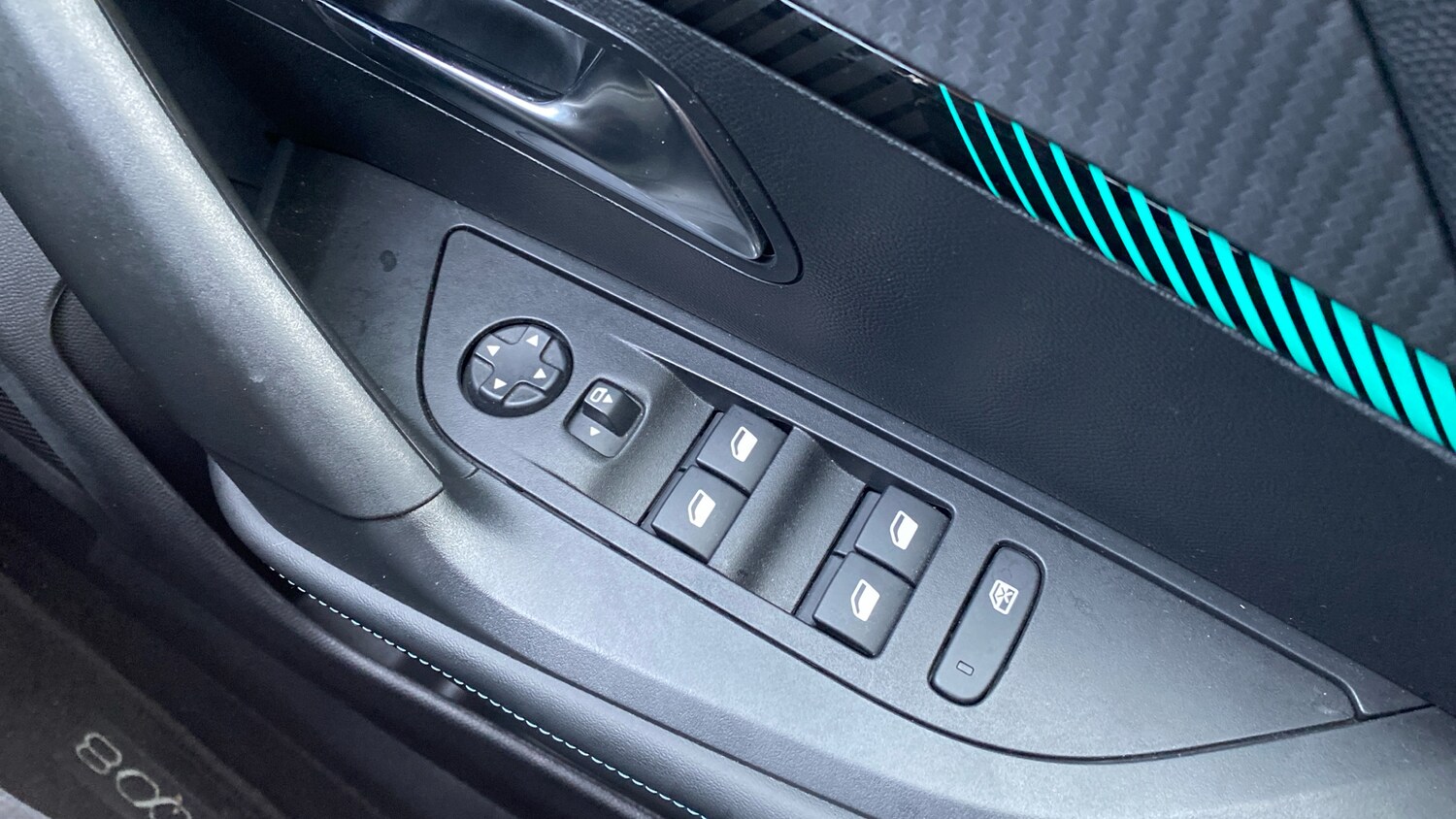 Used Peugeot 2008 2023 for sale - 77599579: Photo 22