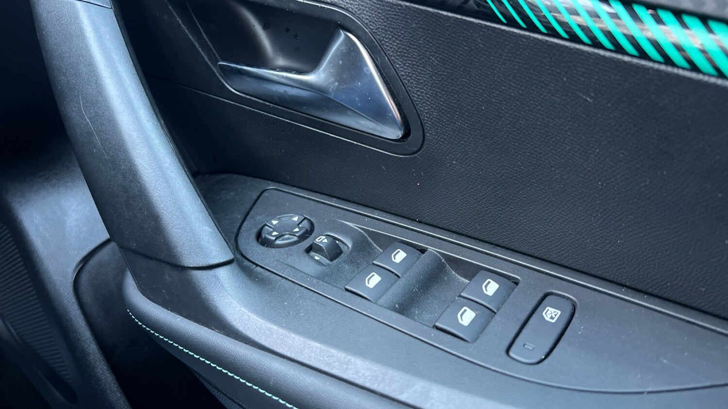 Used Peugeot 2008 2022 for sale - 77192822: Photo 22