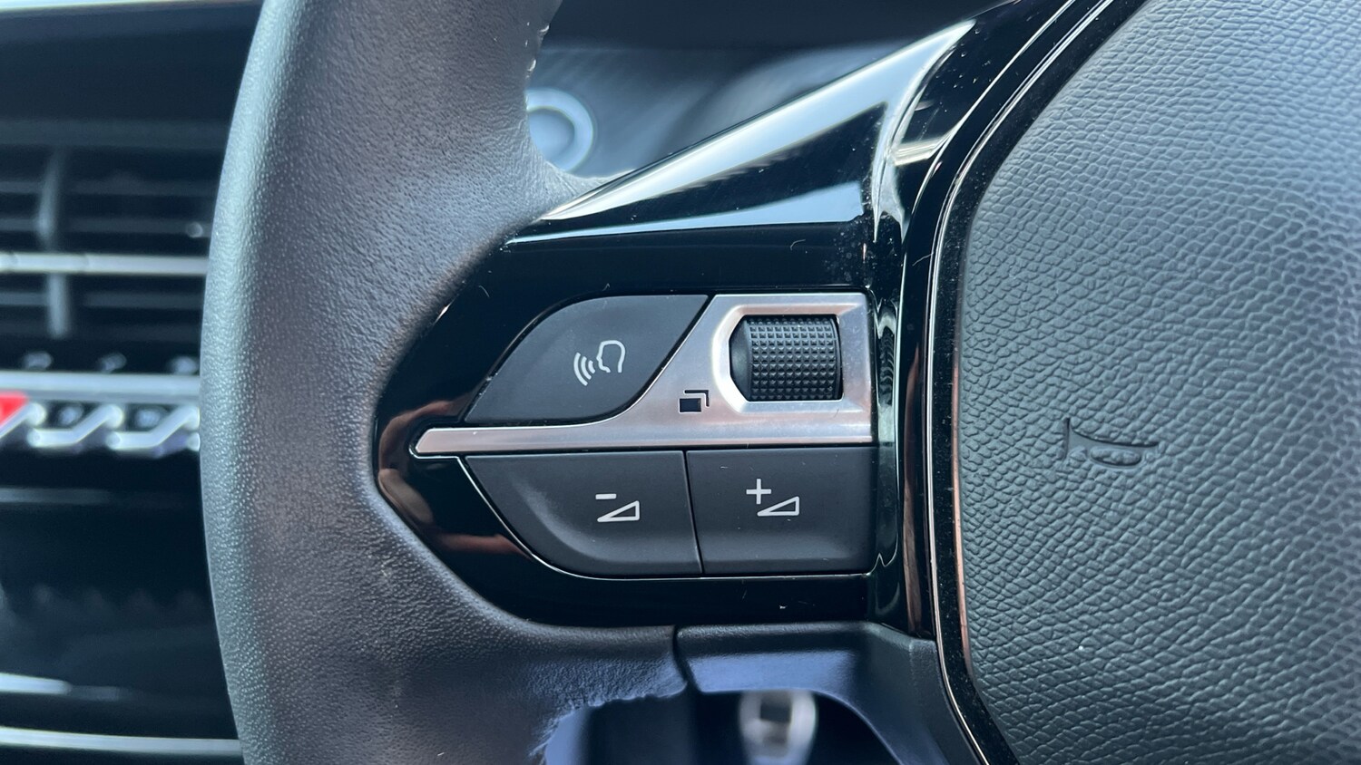 Used Peugeot 2008 2022 for sale - 77192822: Photo 23