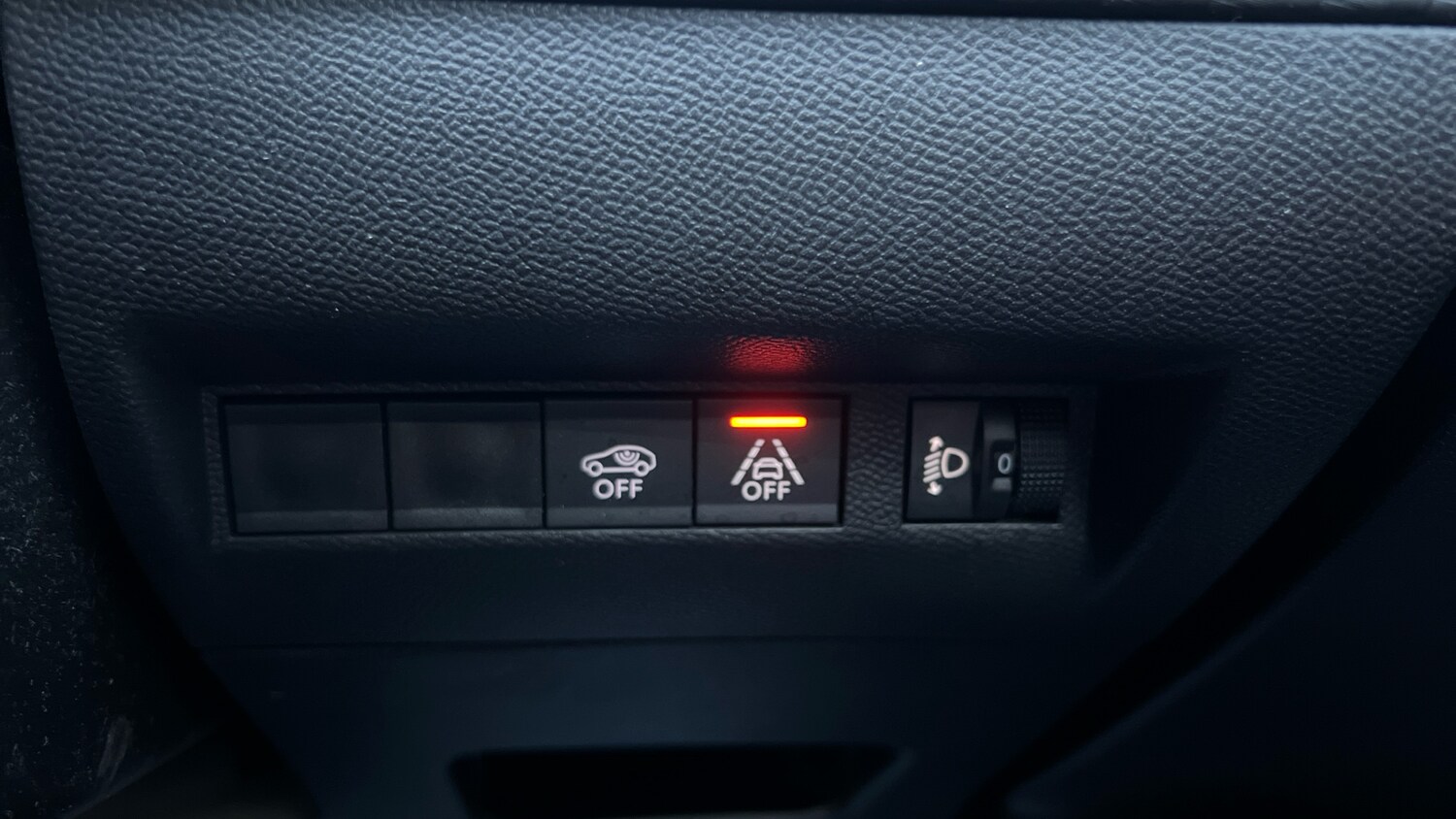 Used Peugeot 2008 2022 for sale - 77192822: Photo 33