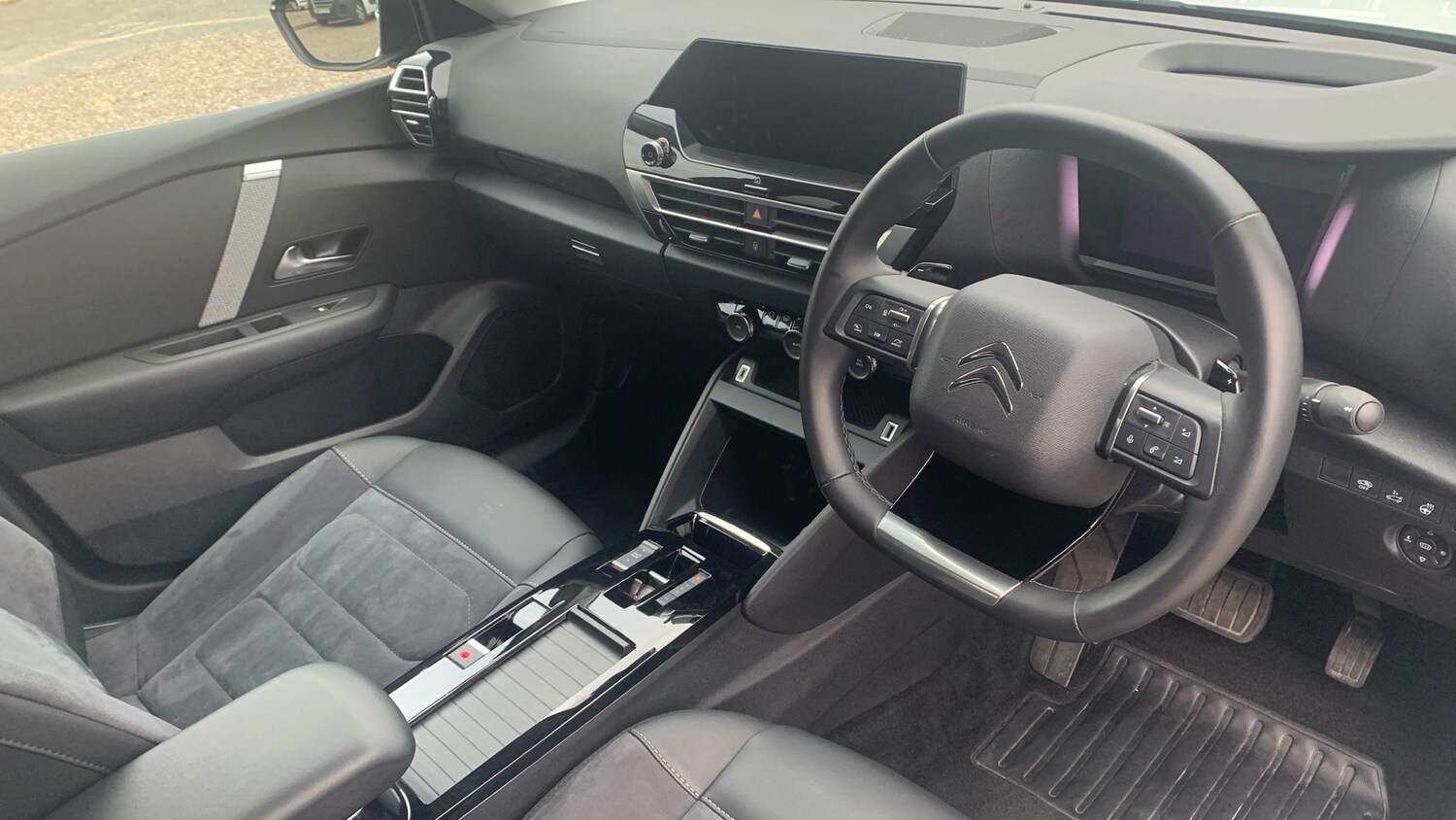 Used Citroen C4 2024 for sale - 76574342: Photo 11