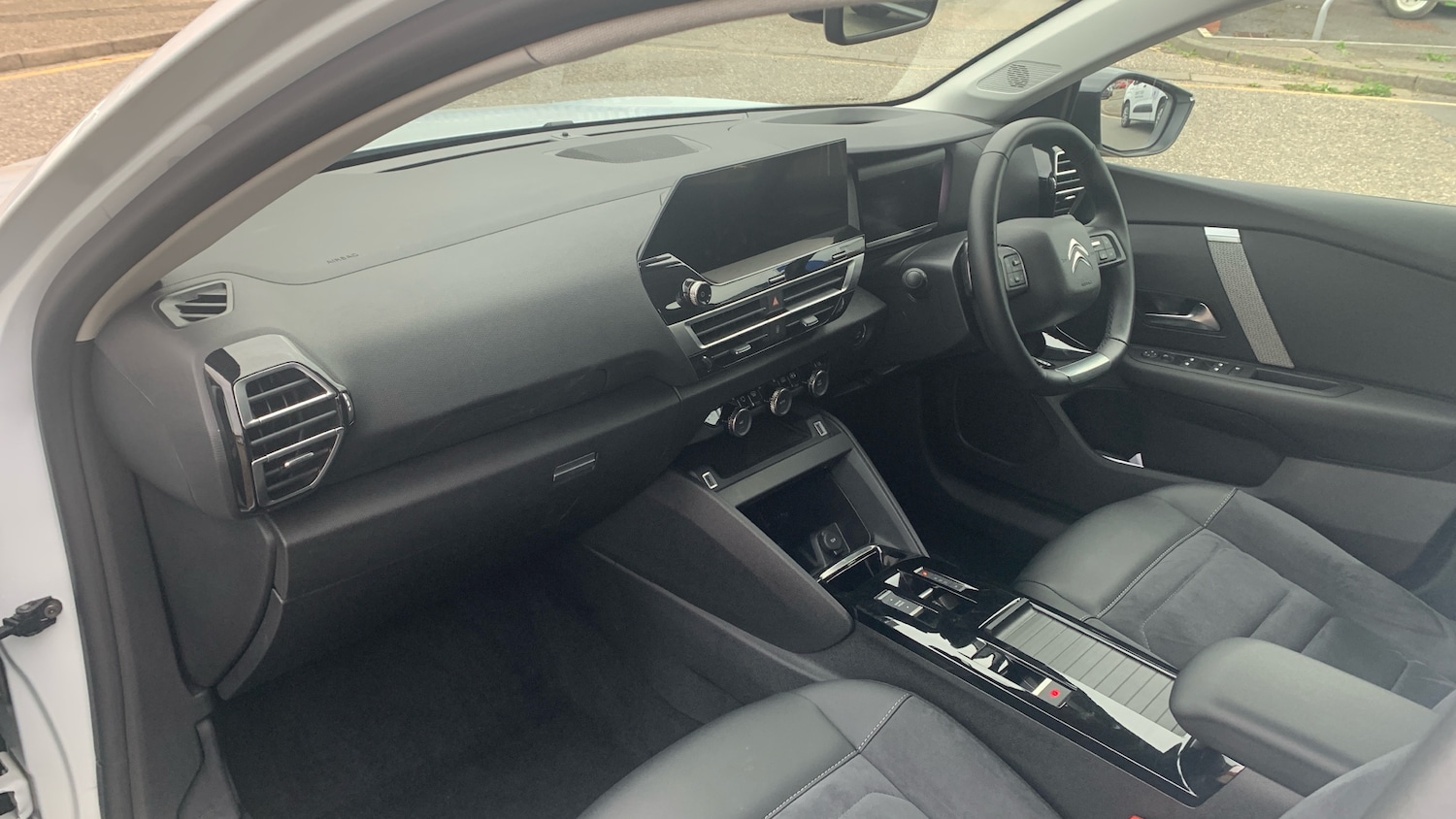 Used Citroen C4 2024 for sale - 76574342: Photo 12