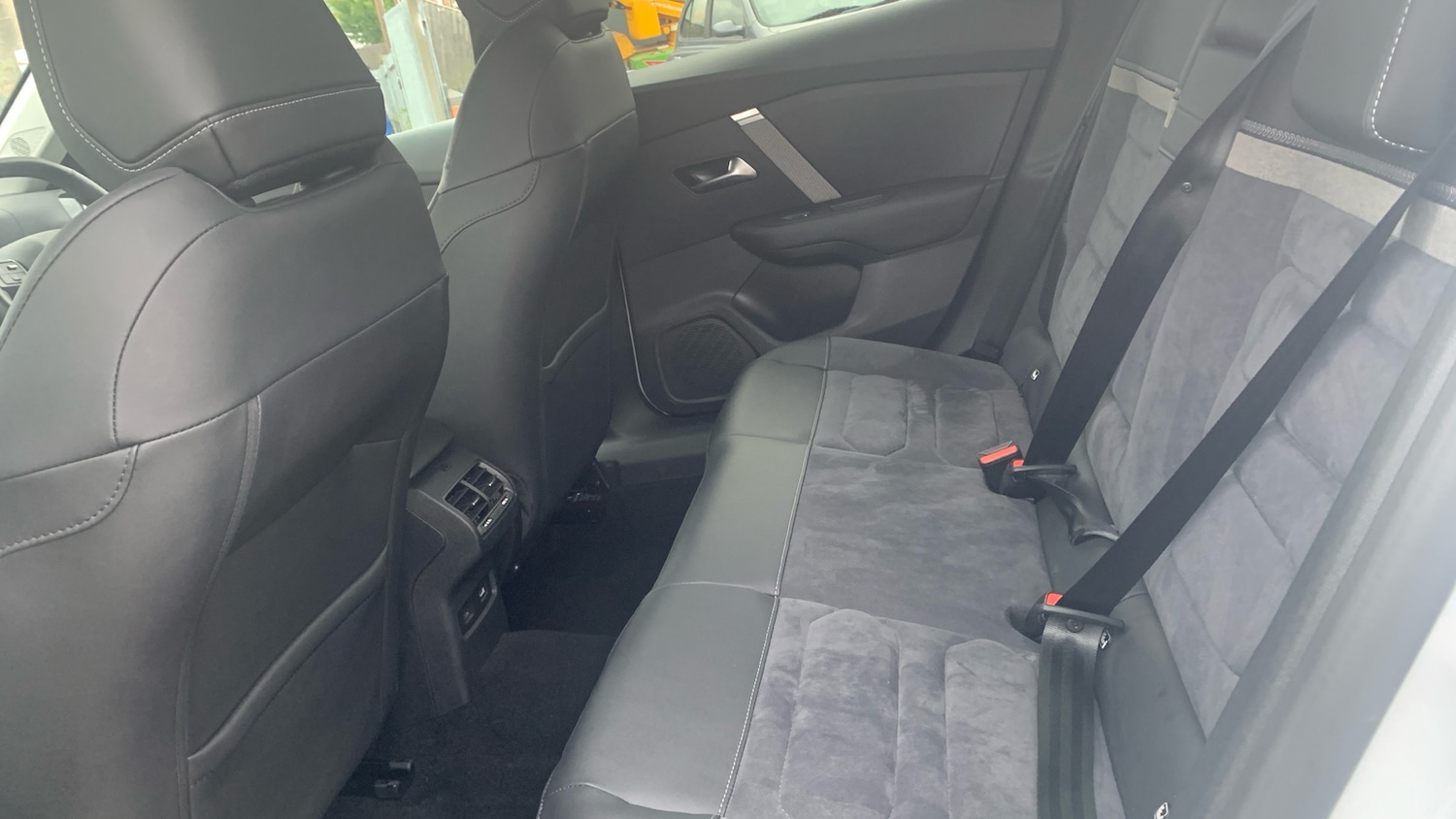 Used Citroen C4 2024 for sale - 76574342: Photo 32