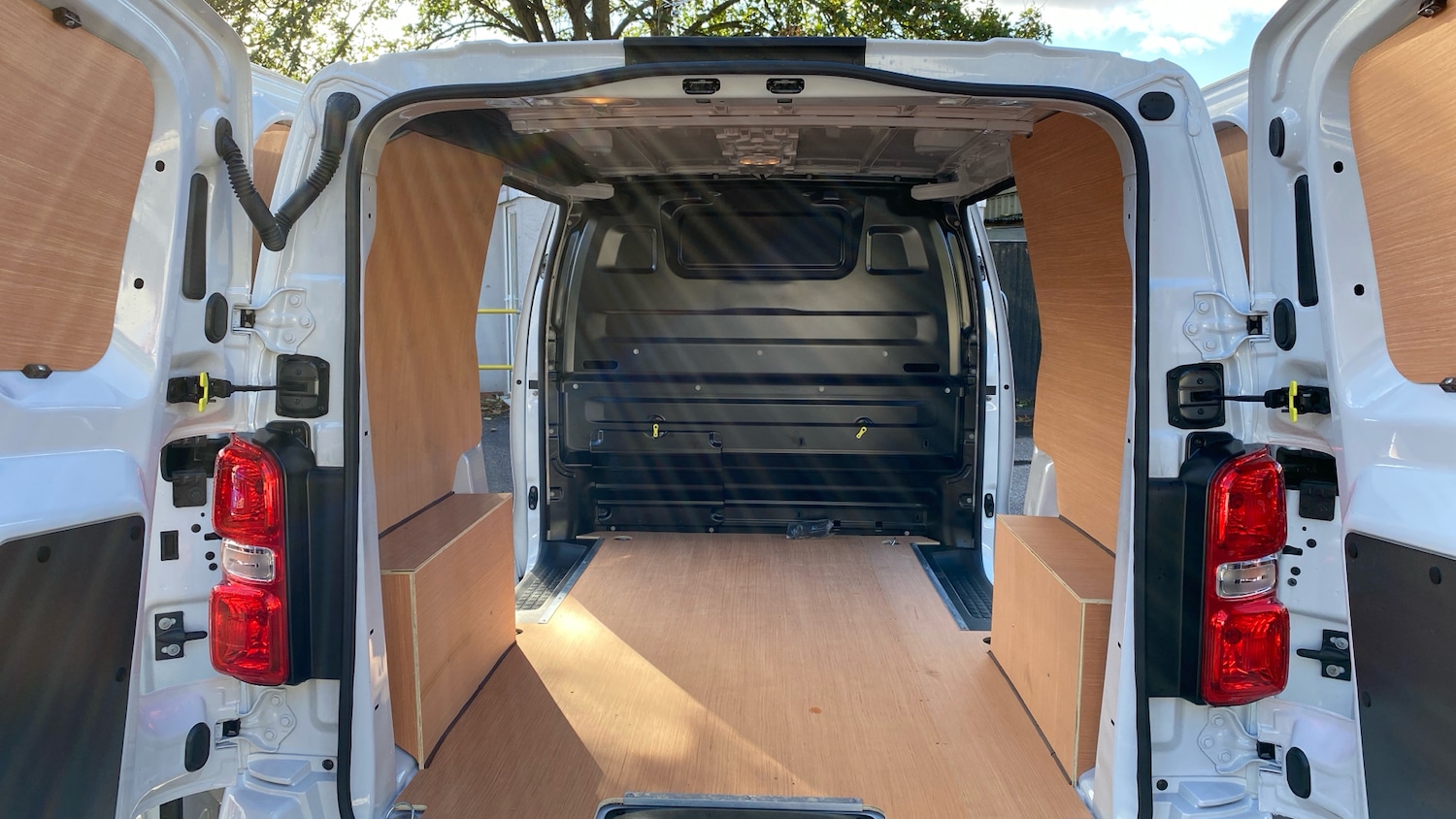 Used Citroen Dispatch 2023 for sale - 76458452: Photo 28