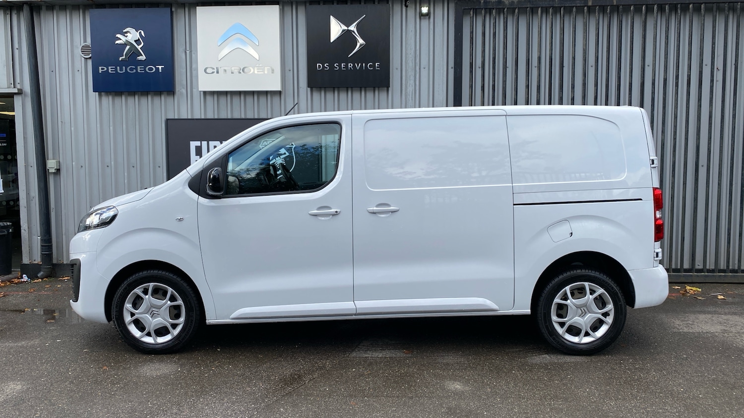 Used Citroen Dispatch 2023 for sale - 76458452: Photo 6