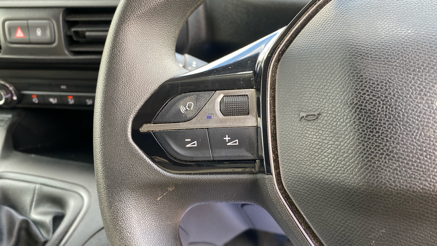 Used Peugeot Partner 2022 for sale - 77192821: Photo 23