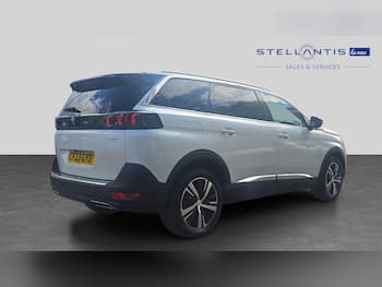 Used Peugeot 5008 2023 for sale - 79670831: Photo