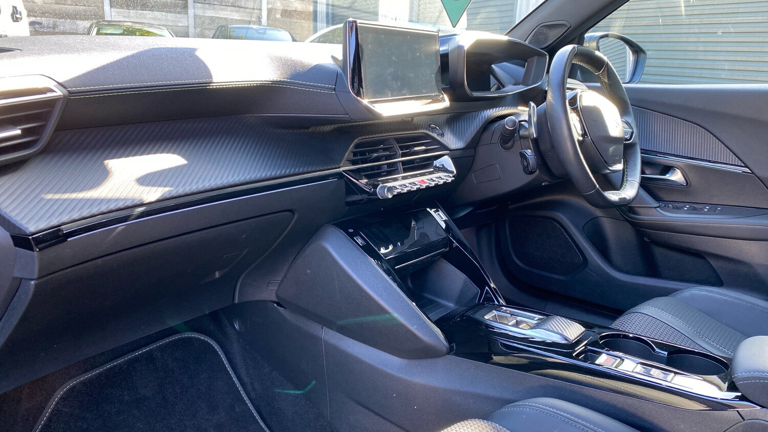 Used Peugeot 2008 2023 for sale - 75942590: Photo 12