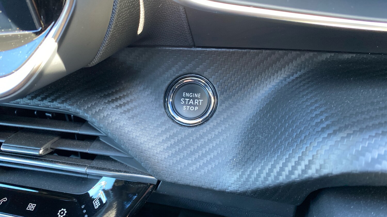 Used Peugeot 2008 2023 for sale - 75942590: Photo 32