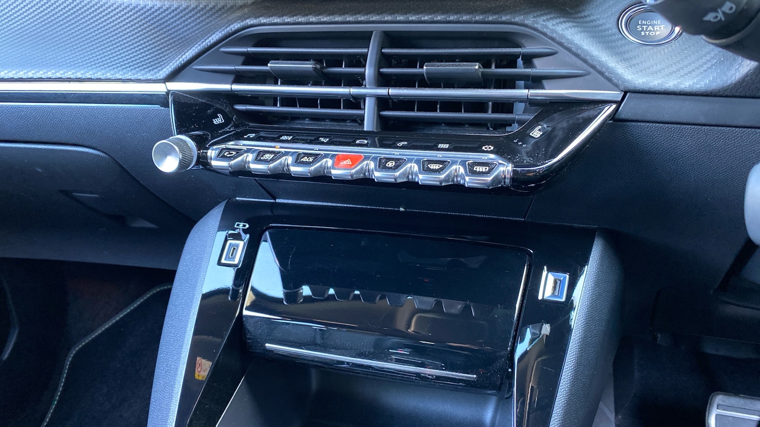 Used Peugeot 2008 2023 for sale - 75942590: Photo 34