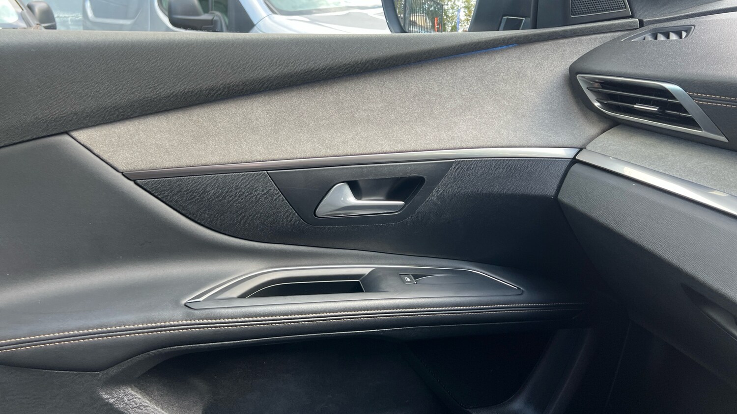 Used Peugeot 5008 2022 for sale - 75966357: Photo 41