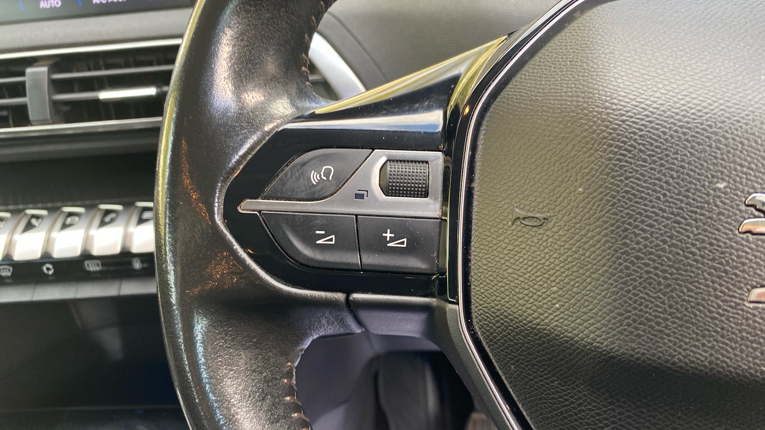 Used Peugeot 5008 2022 for sale - 76574332: Photo 23