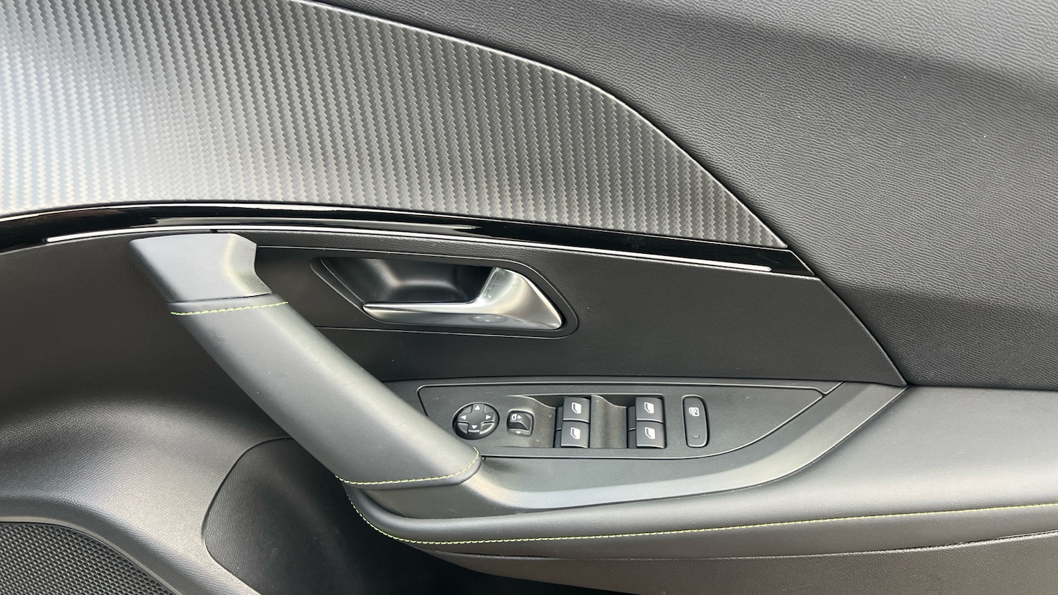 Used Peugeot 2008 2022 for sale - 76702970: Photo 22