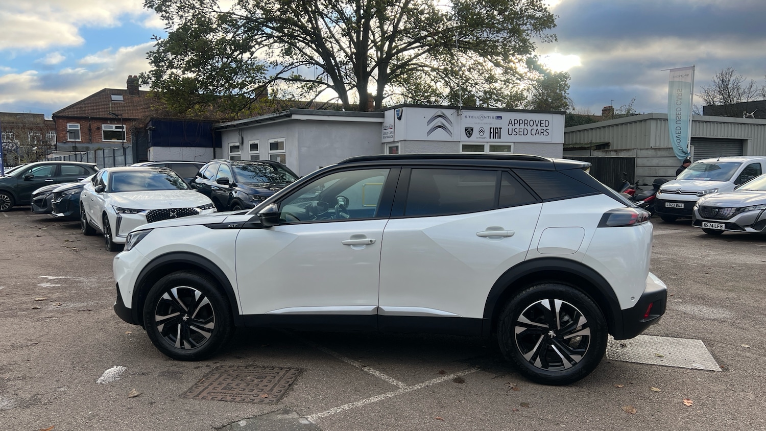 Used Peugeot 2008 2022 for sale - 76702970: Photo 6