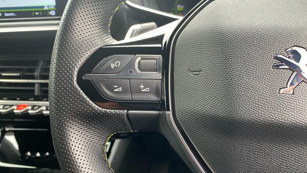 Used Peugeot 2008 2022 for sale - 76202088: Photo 23