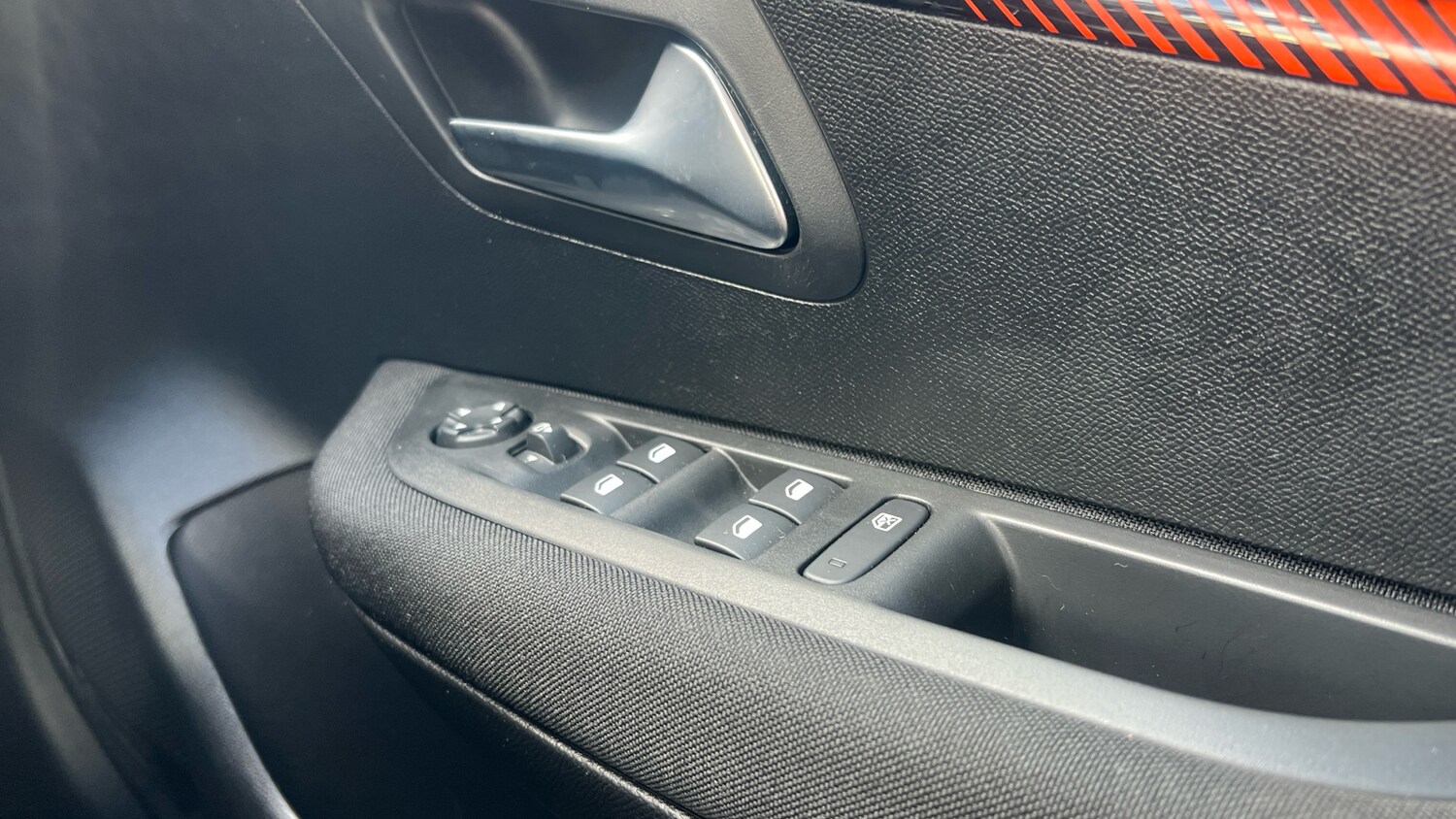 Used Peugeot 208 2022 for sale - 75992303: Photo 19