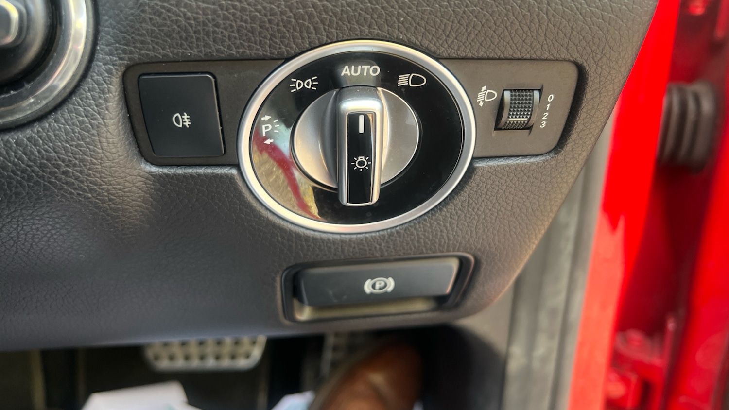Used Mercedes-Benz SLK 2014 for sale - 76359096: Photo 33