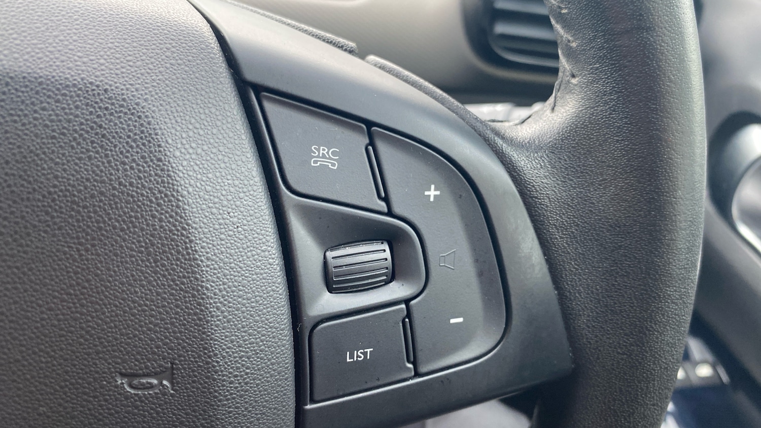 Used Citroen C4 Cactus 2021 for sale - 76350374: Photo 24