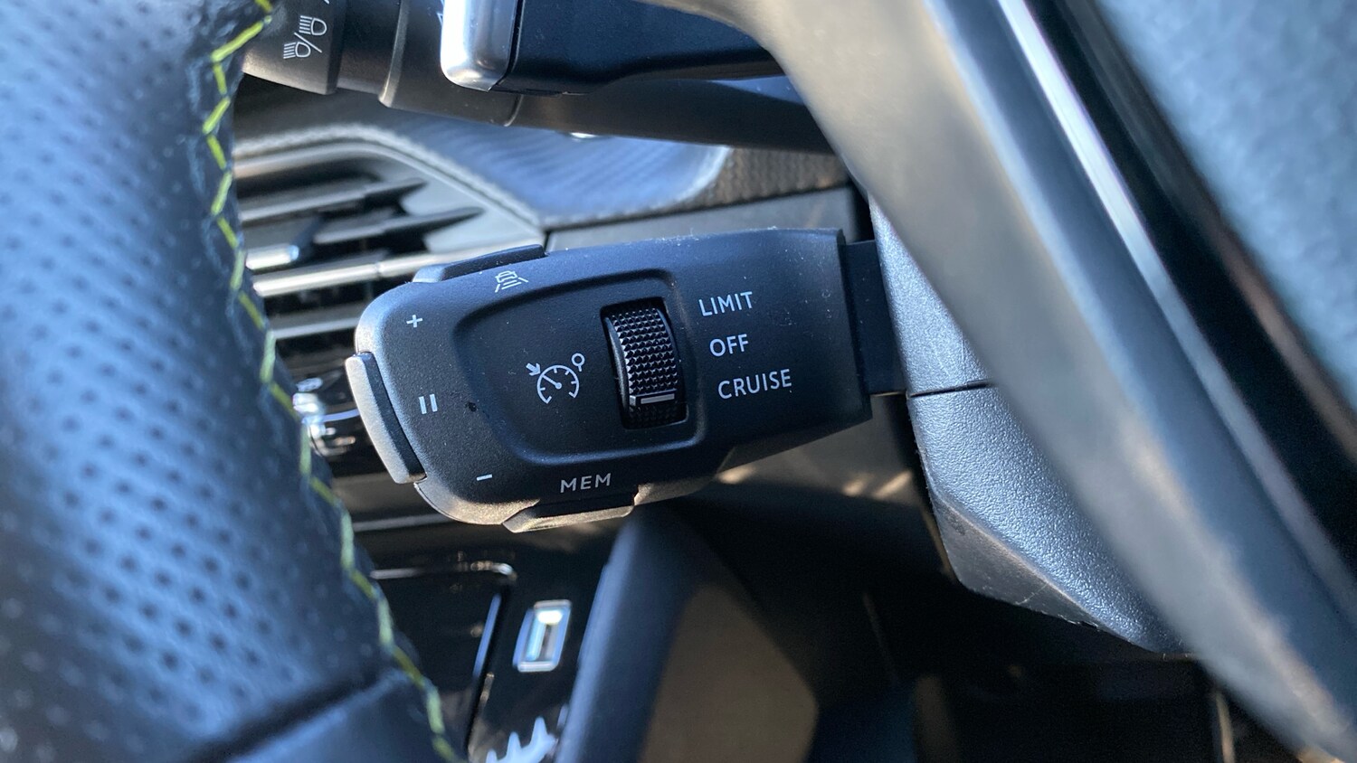 Used Peugeot 2008 2022 for sale - 75966364: Photo 30