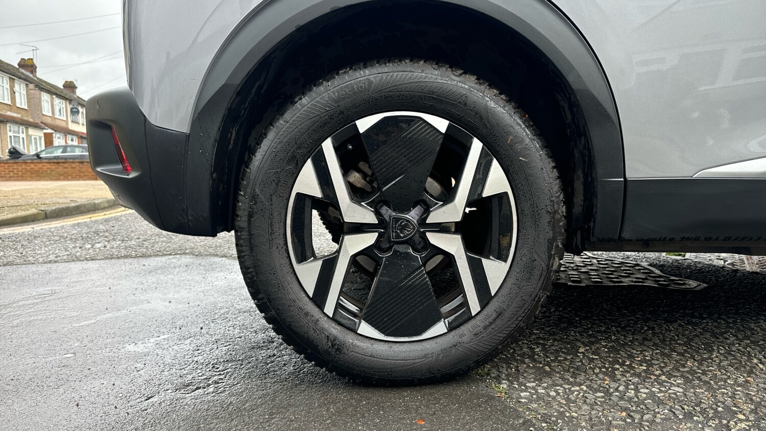 Used Peugeot 2008 2023 for sale - 77587818: Photo 16