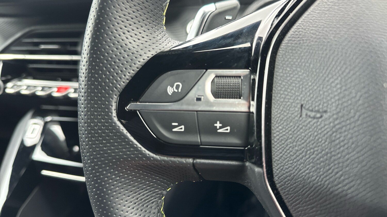 Used Peugeot 2008 2023 for sale - 77587818: Photo 23