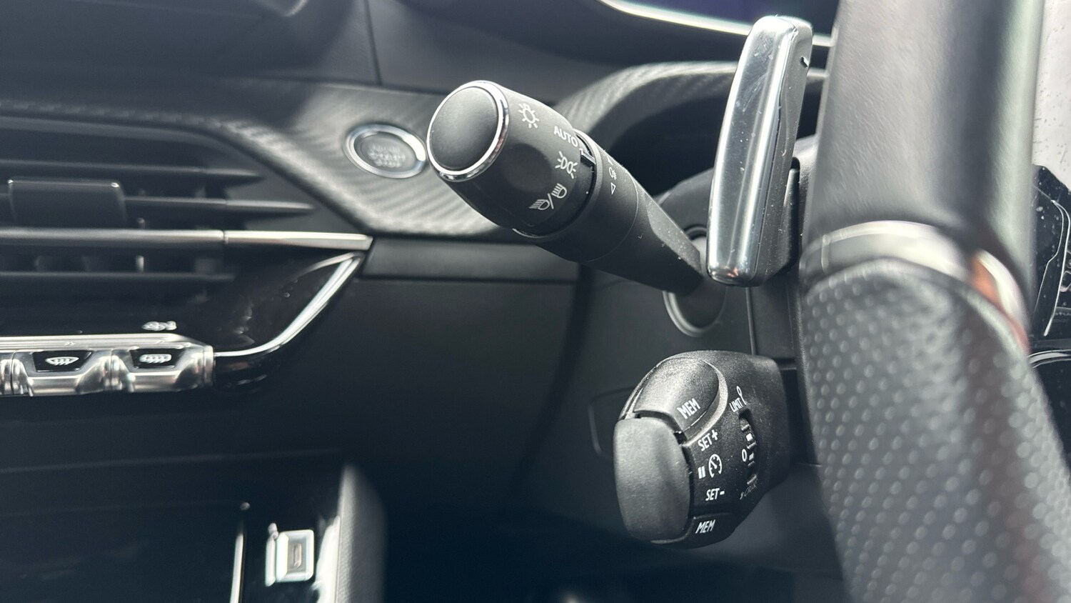 Used Peugeot 2008 2023 for sale - 77587818: Photo 28