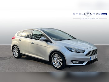 Used Ford Focus 2017 for sale - 76110317: Photo