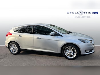 Used Ford Focus 2017 for sale - 76110317: Photo