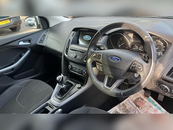 Used Ford Focus 2017 for sale - 76110317: Photo