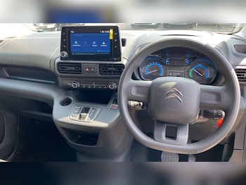 Used Citroen Berlingo 2024 for sale - 75521461: Photo