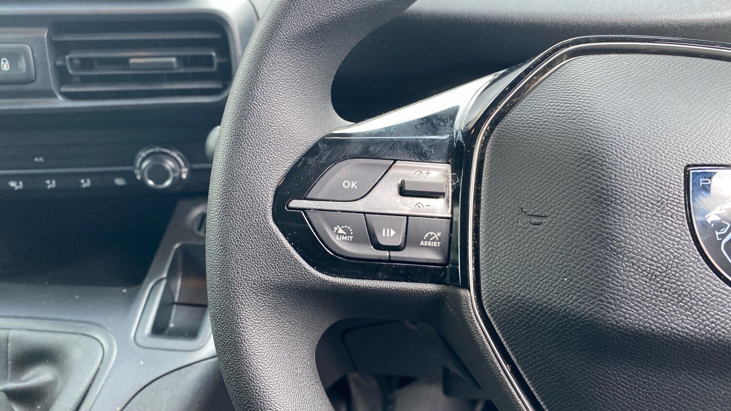 Used Peugeot Partner 2024 for sale - 77511908: Photo 23