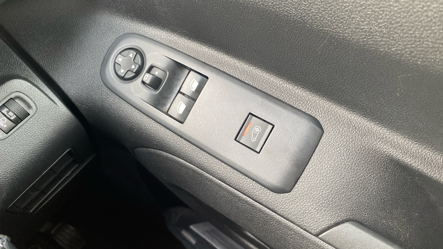 Used Peugeot Partner 2023 for sale - 76914349: Photo 22