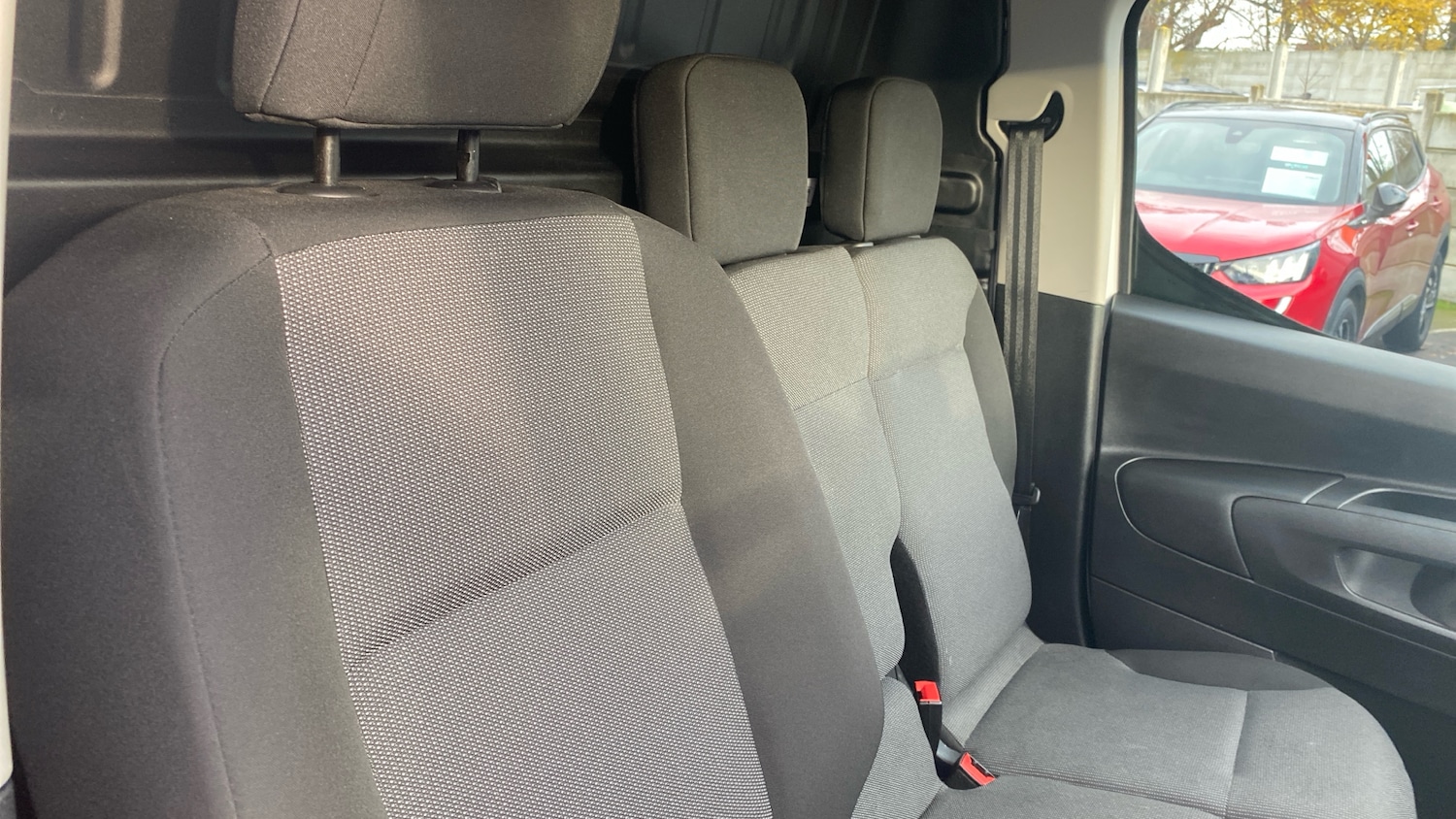 Used Peugeot Partner 2023 for sale - 76914349: Photo 25