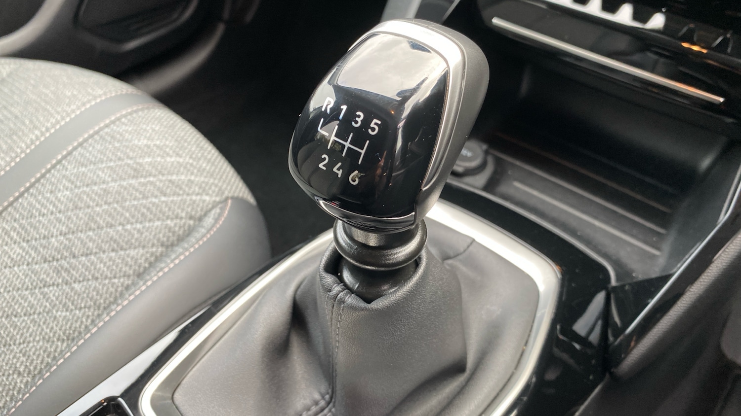 Used Peugeot 208 2024 for sale - 76400028: Photo 20