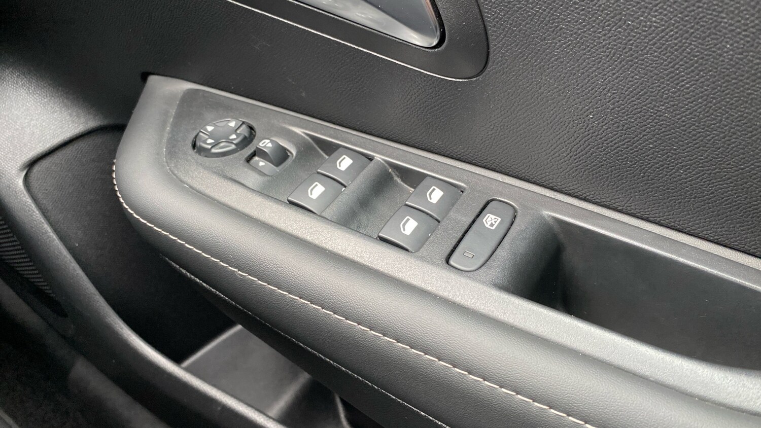 Used Peugeot 208 2024 for sale - 76400028: Photo 22