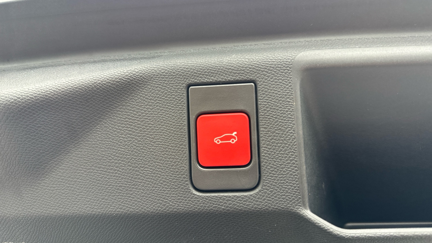 Used Peugeot 5008 2025 for sale - 77626944: Photo 31