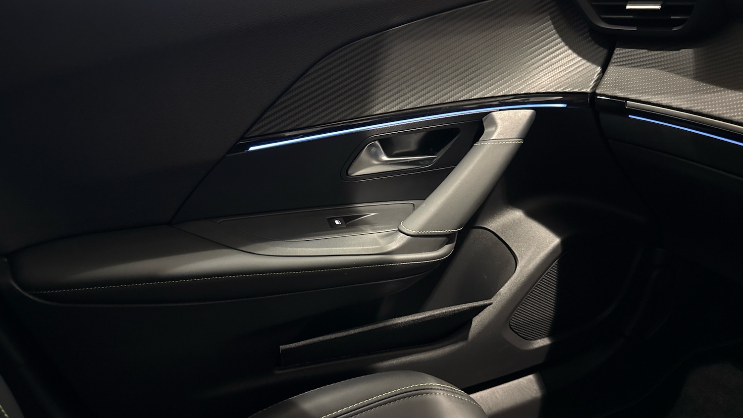 Used Peugeot 2008 2025 for sale - 78117130: Photo 41