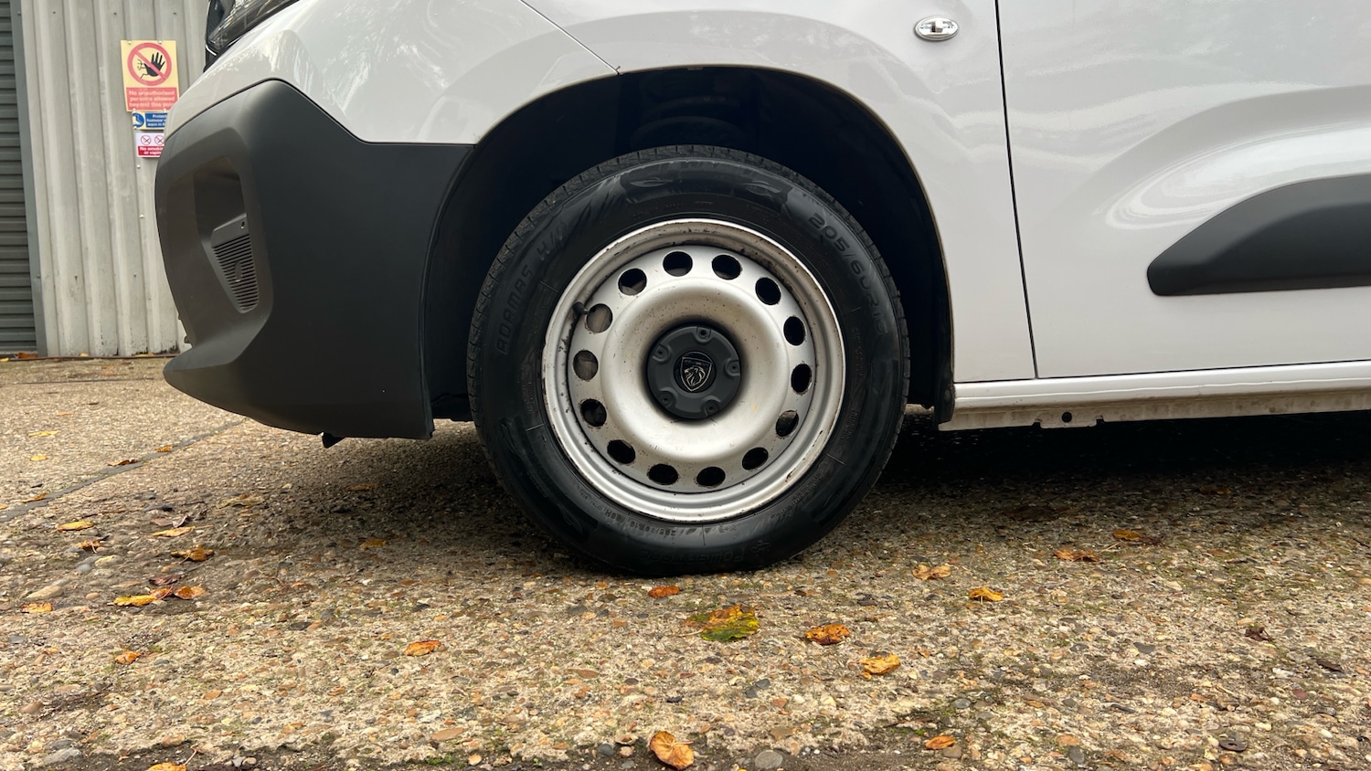 Used Peugeot Partner 2025 for sale - 76608952: Photo 17