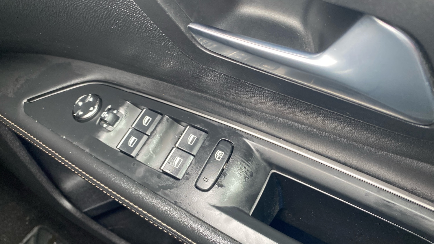 Used Peugeot 5008 2022 for sale - 77372300: Photo 22