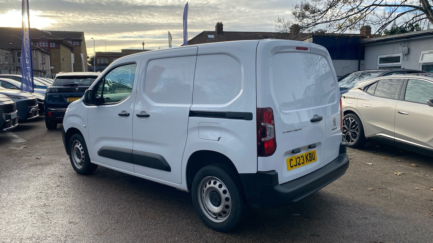 Used Peugeot Partner 2023 for sale - 76914352: Photo 5