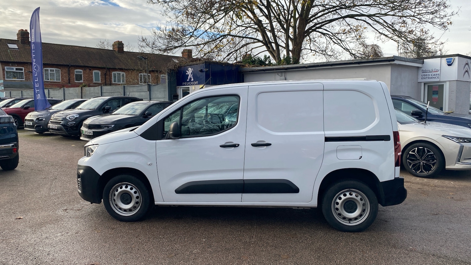 Used Peugeot Partner 2023 for sale - 76914352: Photo 6