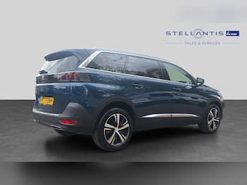 Used Peugeot 5008 2023 for sale - 79659003: Photo