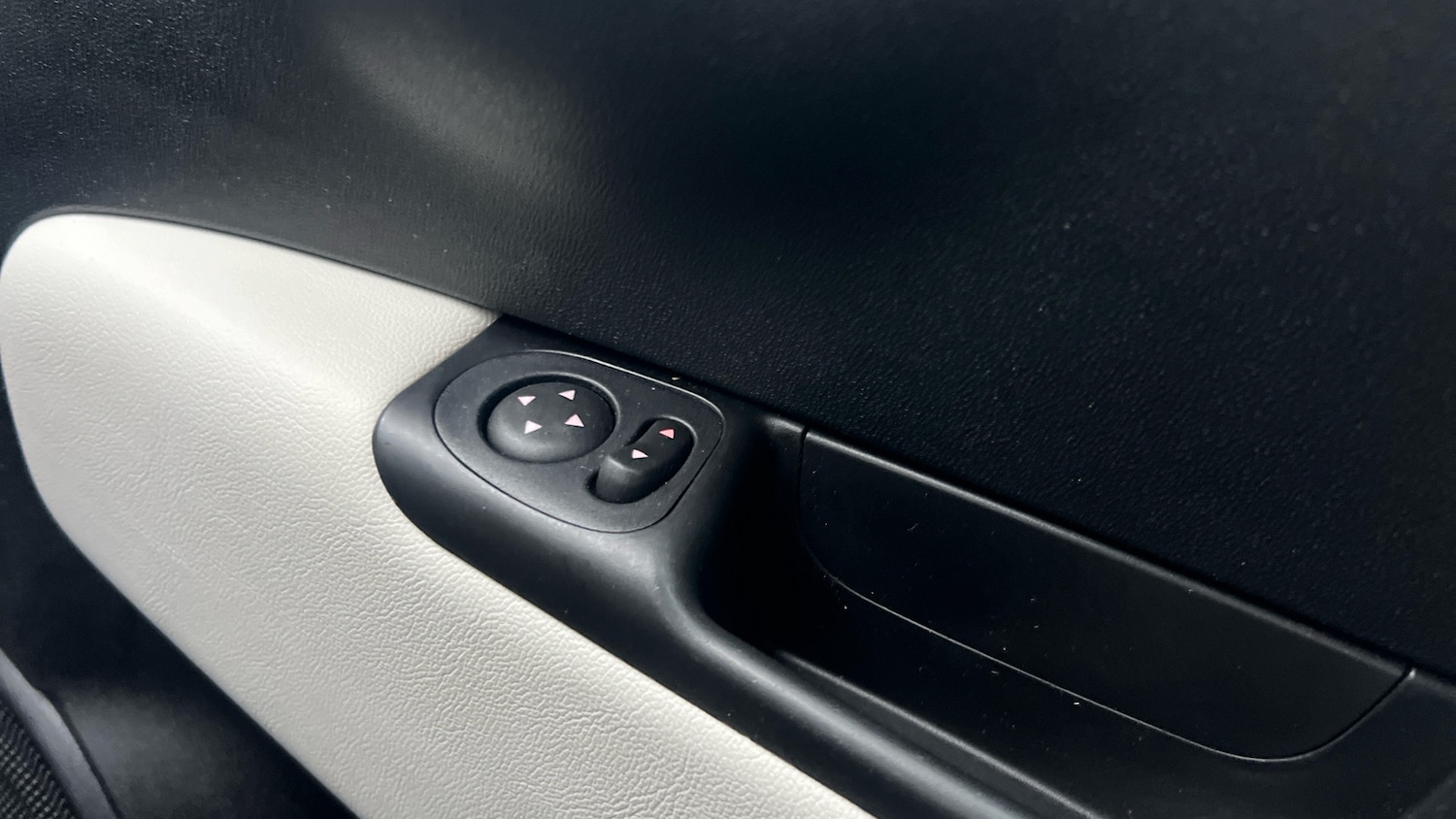 Used Fiat 500C 2020 for sale - 77030623: Photo 23