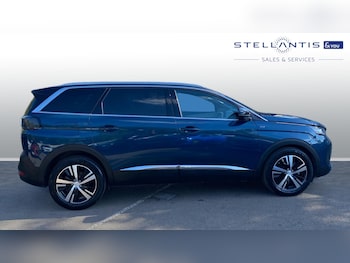 Used Peugeot 5008 2024 for sale - 76123585: Photo