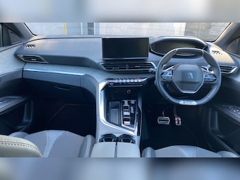Used Peugeot 5008 2024 for sale - 76123585: Photo