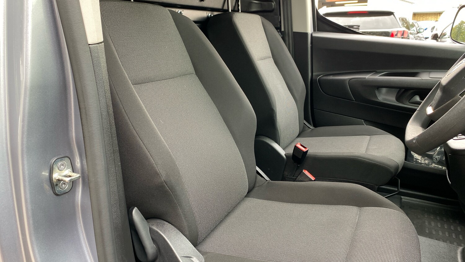 Used Peugeot Partner 2024 for sale - 76033063: Photo 25